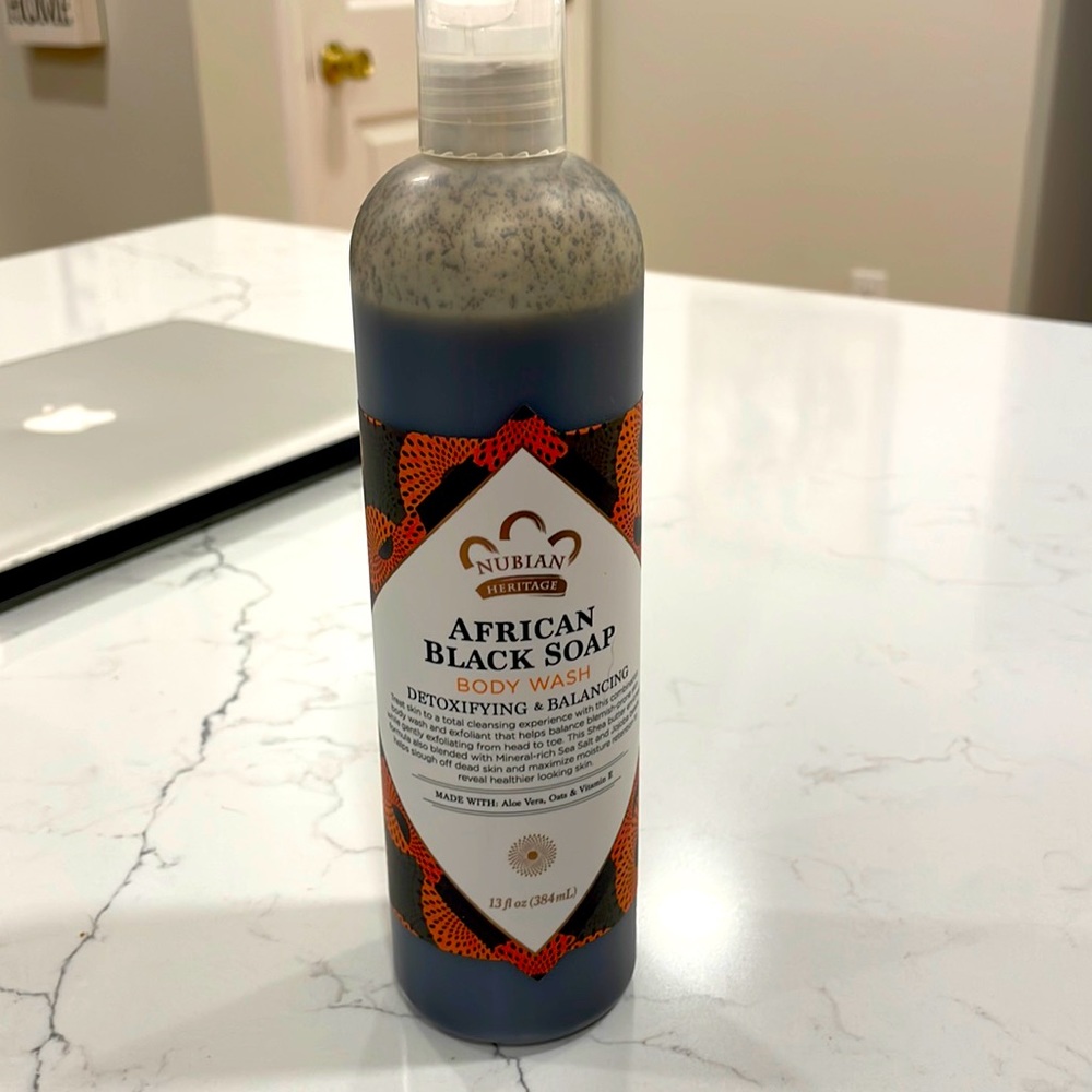 NWT Nubian Heritage African Black Soap Body Wash